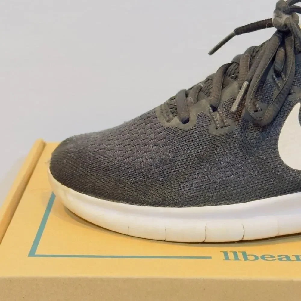 Nike Free RN Womens Size 8 Black White Running Shoes Lifestyle Free Foot Sneaker